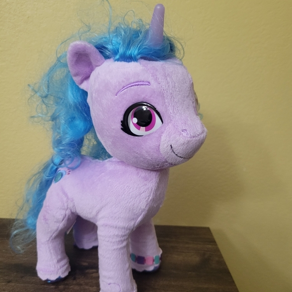 My Little Pony Sing & Glow Izzy A New Generation Singing Toy 13 Inch Soft - Picture 1 of 15